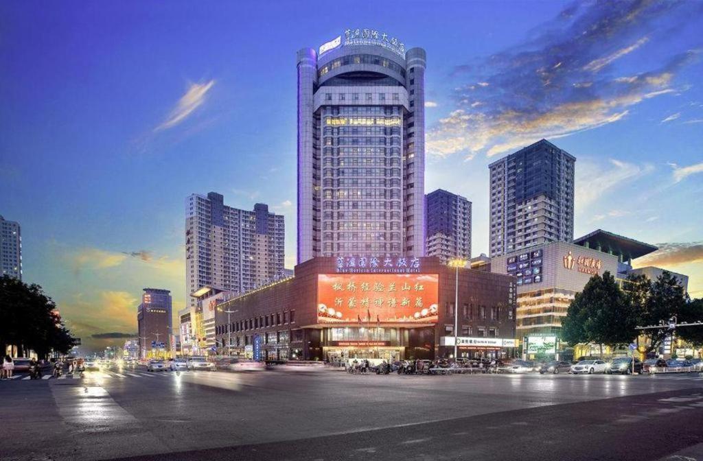 Linyi Blue Horizon Intenational Hotel Exterior photo