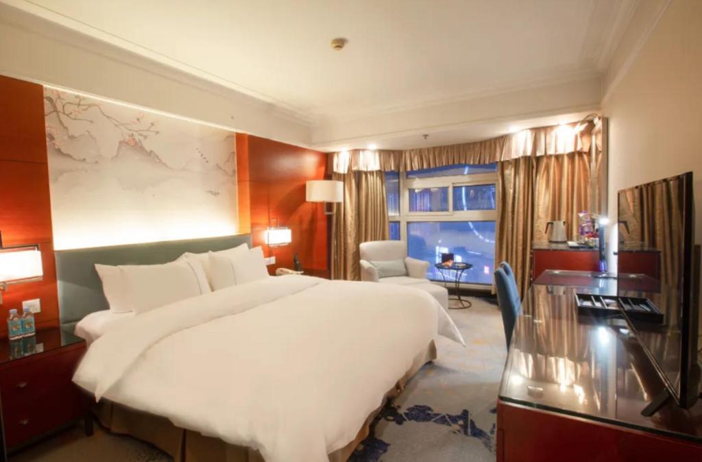 Linyi Blue Horizon Intenational Hotel Exterior photo