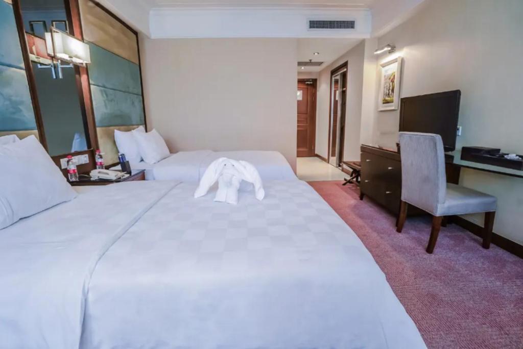 Linyi Blue Horizon Intenational Hotel Exterior photo